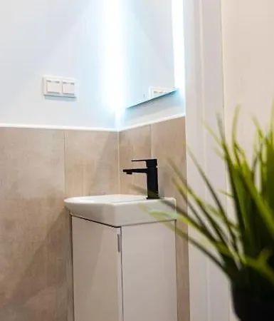 Mini Kawalerka W Samym Centrum Warszawy דירה ורשה